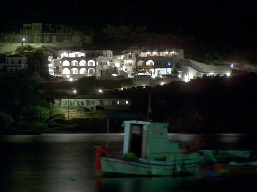 Aparthotel Marou Hotel