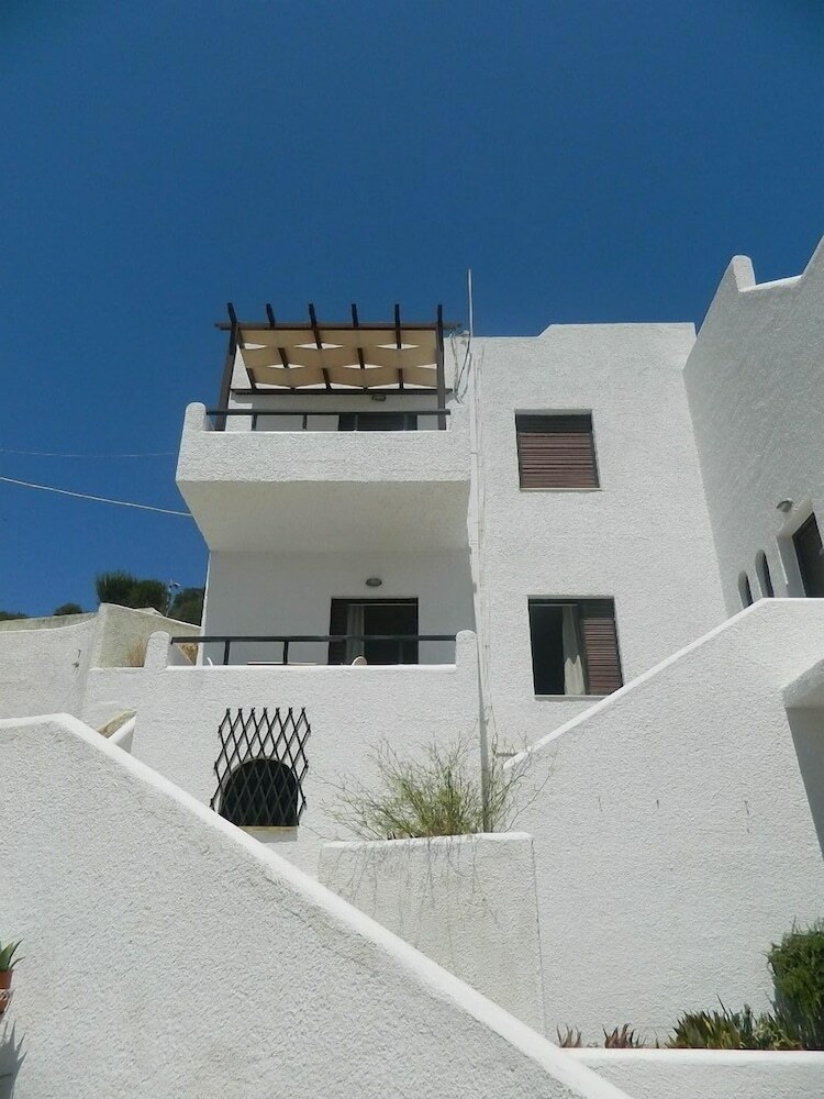Aparthotel Marou Hotel