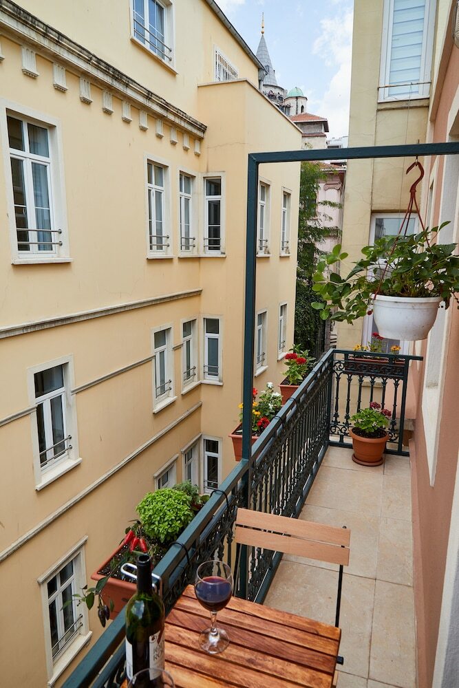 Apartamento No 8 Galata