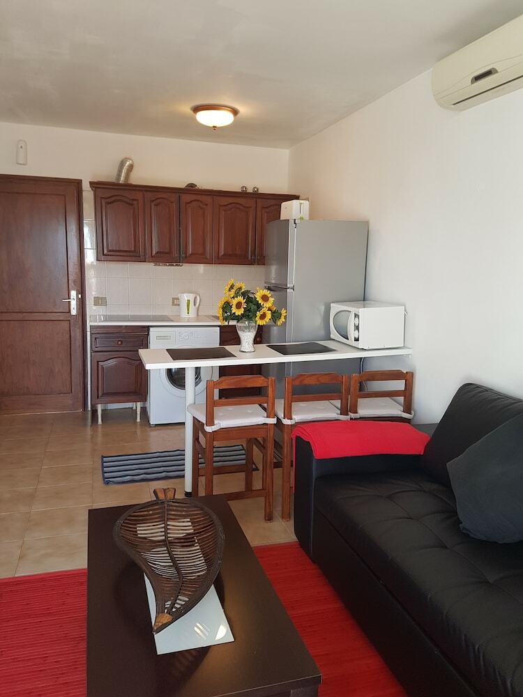 Apartamentos En Playa de Amadores - The Best Sunset