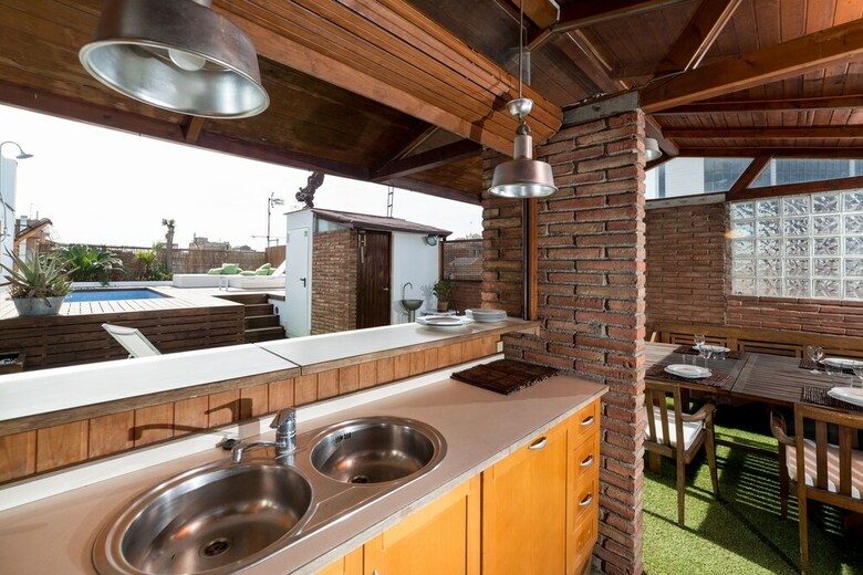 Apartamentos Balmes - �tico Con Piscina Privada En Barcelona