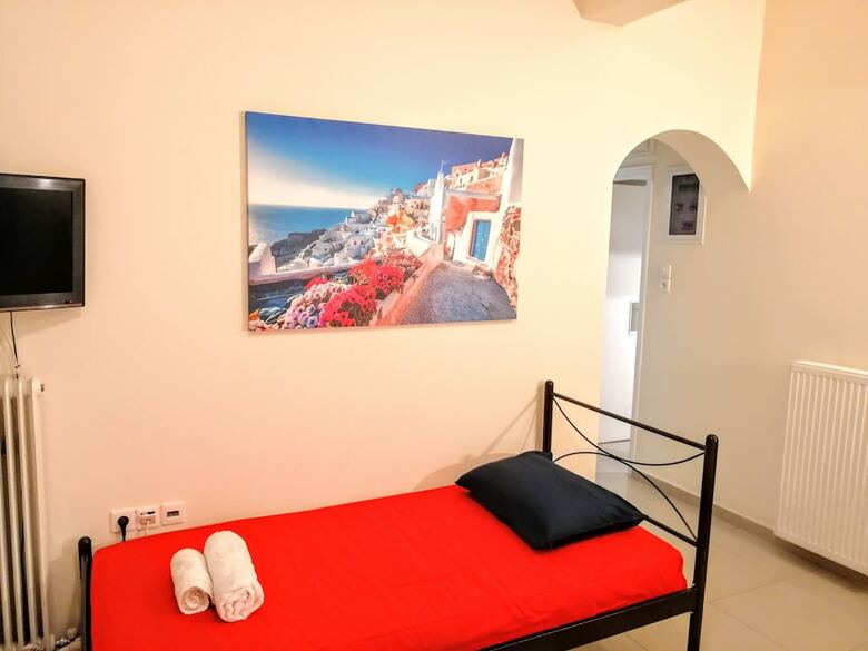 Modern Apartment In Piraeus