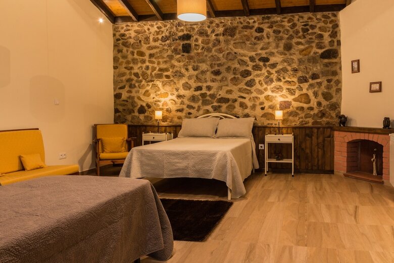Apartamentos Portantiqua Guest House