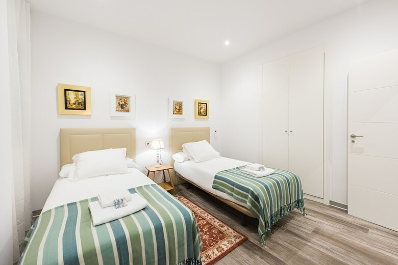 Apartamentos Puerta Del Sol City Centeriv