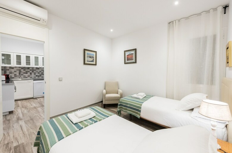 Apartamentos Puerta Del Sol City Centeriv