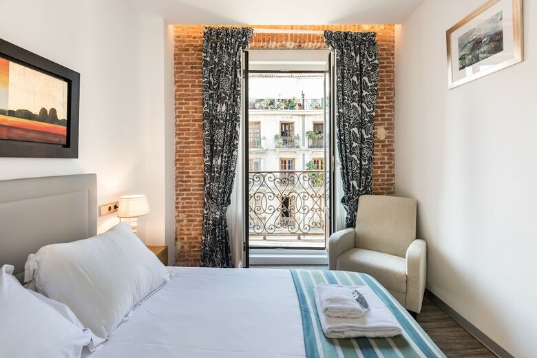 Apartamentos Puerta Del Sol City Centeriv