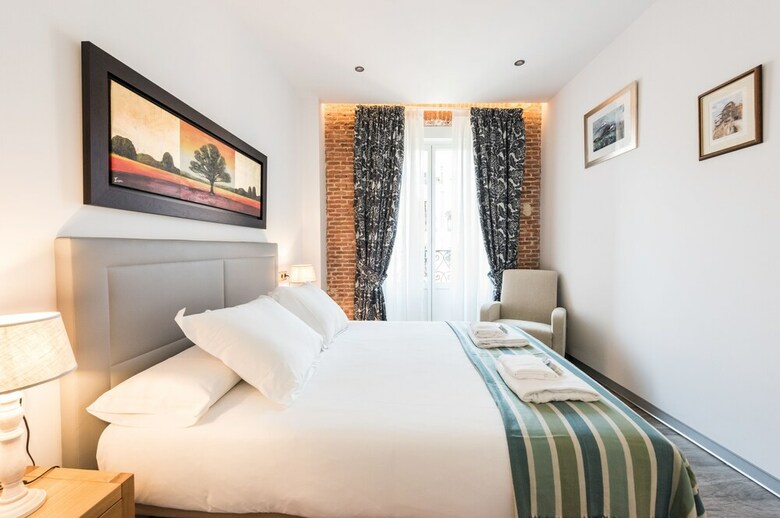 Apartamentos Puerta Del Sol City Centeriv