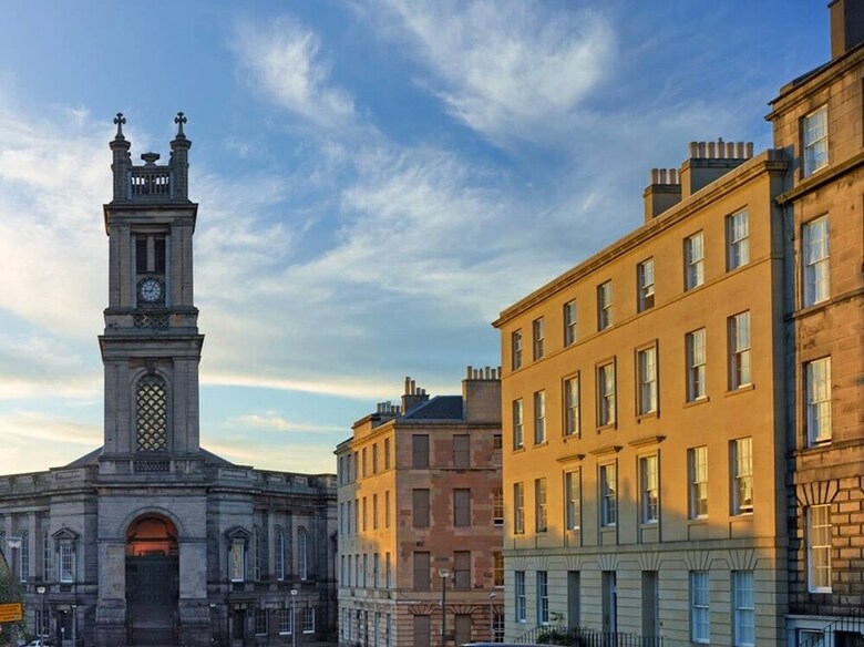 St Stephen Street Apartment
