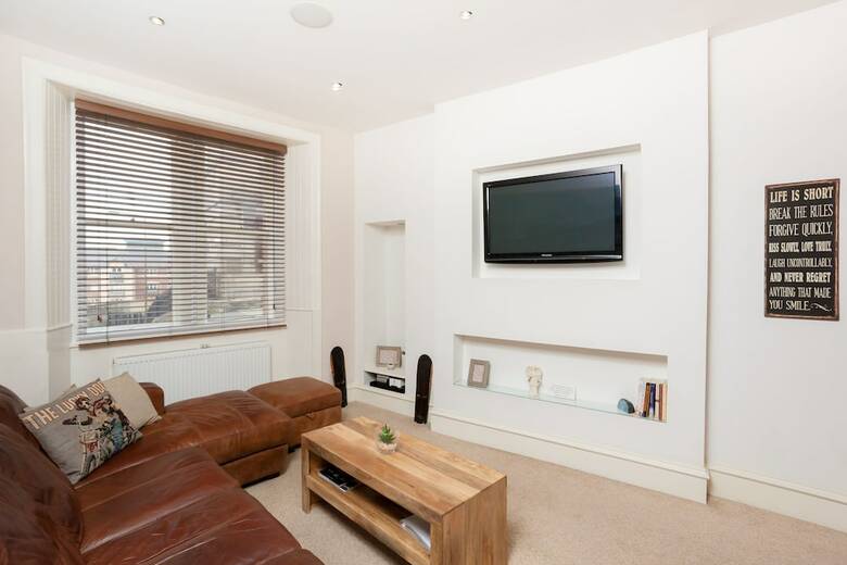 St Stephen Street Apartment