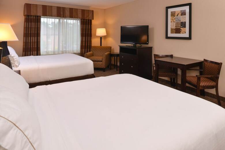 Hotel Holiday Inn Express And Suites Fairmont