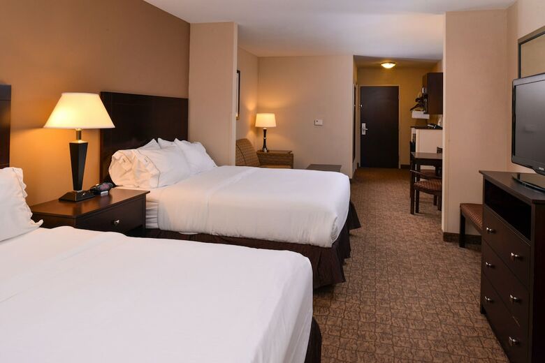 Hotel Holiday Inn Express And Suites Fairmont