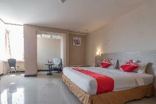 Oyo 1081 Allson City Hotel Makassar