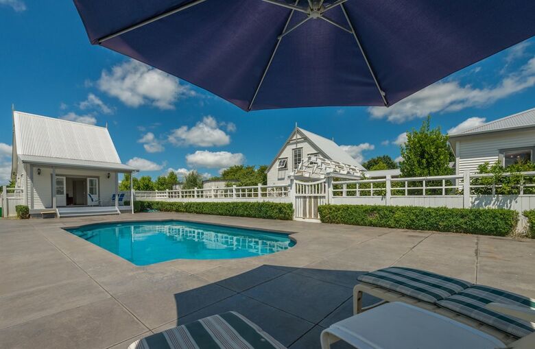 Villa Magnificent Karaka Estate W/swimming Pool
