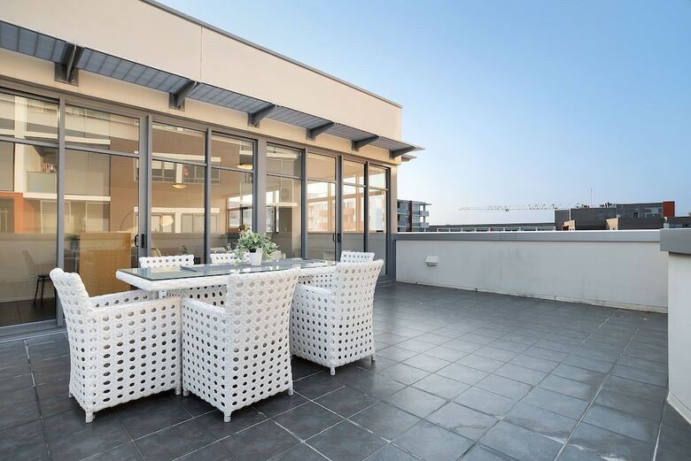 Apartamentos 3br Penthouse Above A Shopping Mall