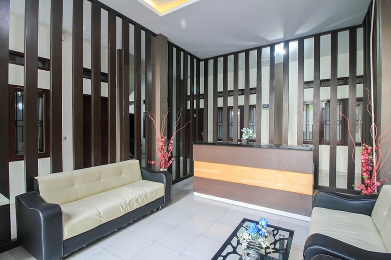 Hostal Oyo 962 Family Homestay