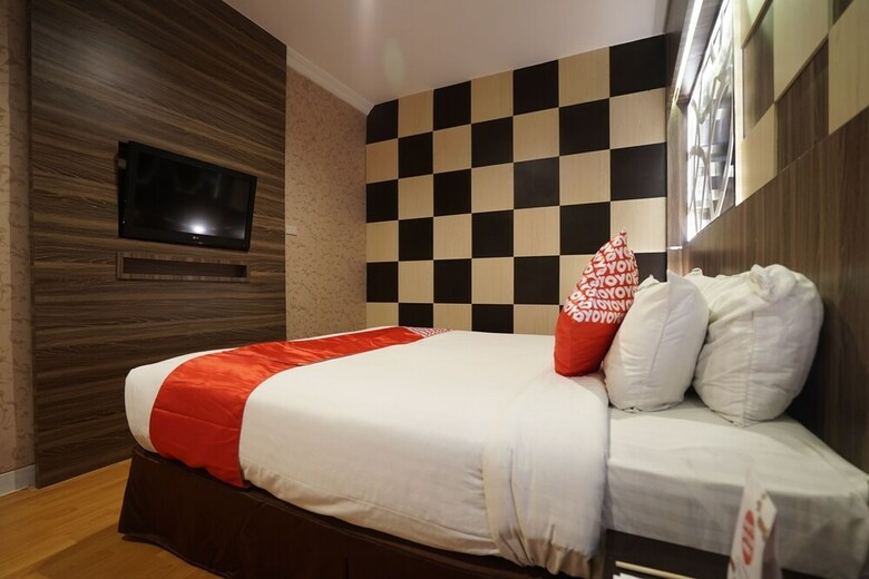 Hostal Oyo 1328 Hotel City