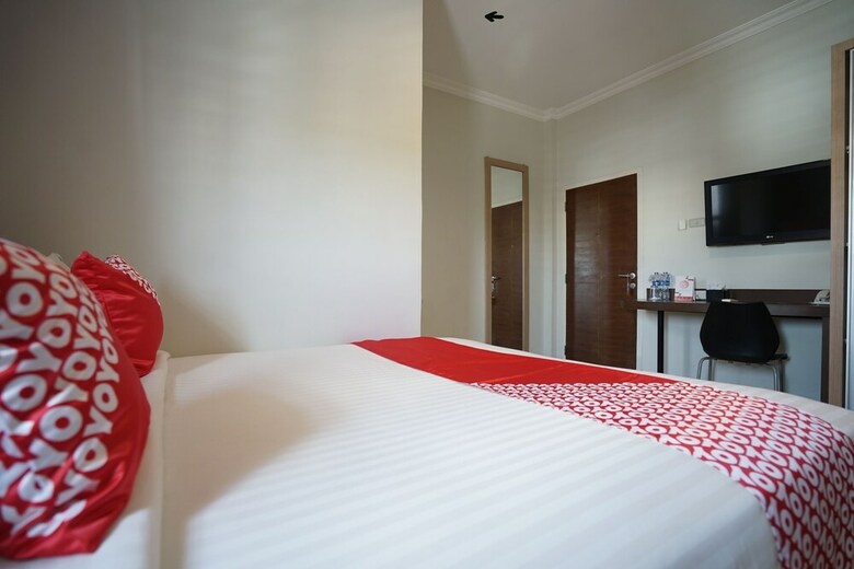 Hostal Oyo 1328 Hotel City