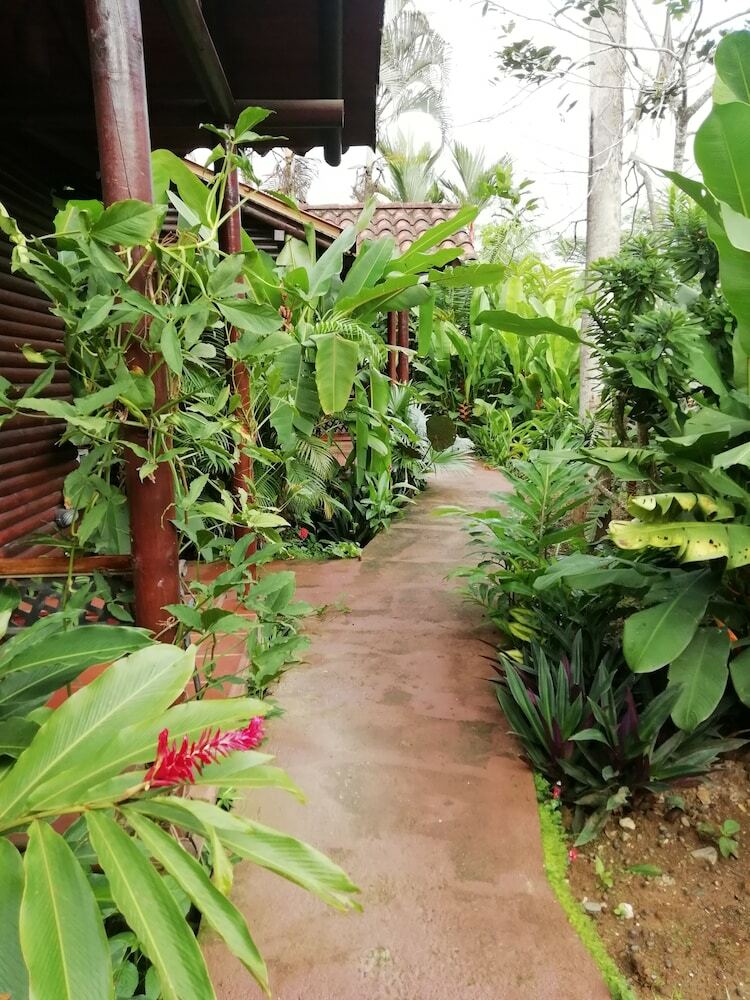 Hotel Brunka Lodge