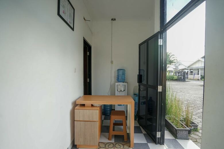 Hostal Oyo 1266 Green Palm Kostel Syariah