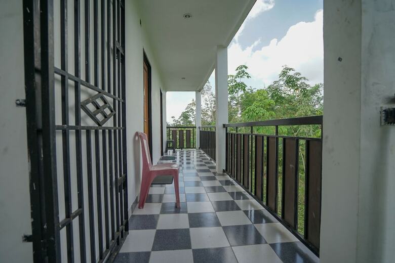Hostal Oyo 1266 Green Palm Kostel Syariah