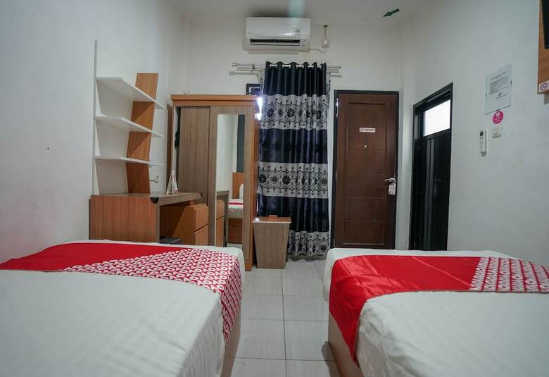 Hostal Oyo 1266 Green Palm Kostel Syariah