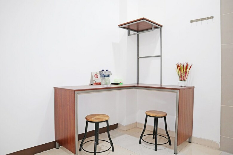 Hostal Oyo 1306 Cendrawasih Homestay