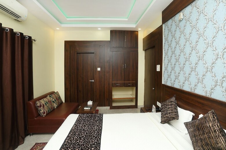 Hotel Oyo 564 Town Hall Party Palace