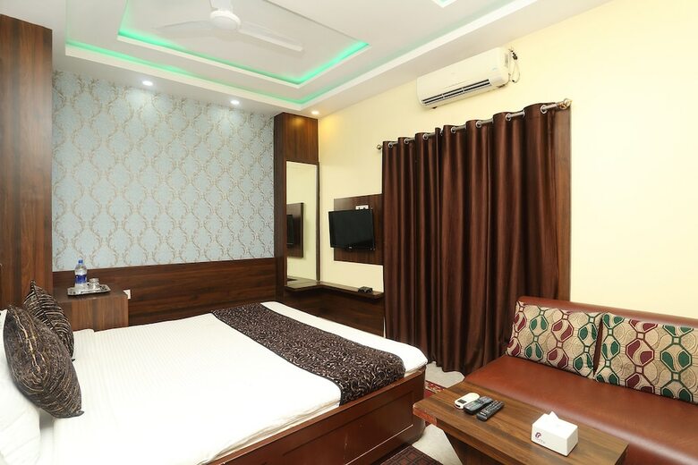 Hotel Oyo 564 Town Hall Party Palace