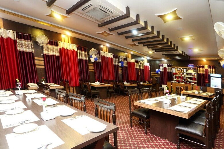 Hotel Oyo 564 Town Hall Party Palace