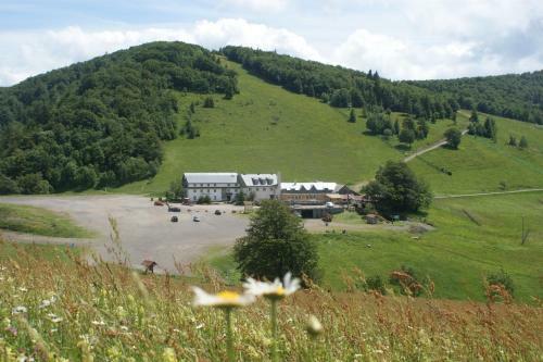 Hotel Logis Le Rouge Gazon