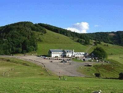 Hotel Logis Le Rouge Gazon