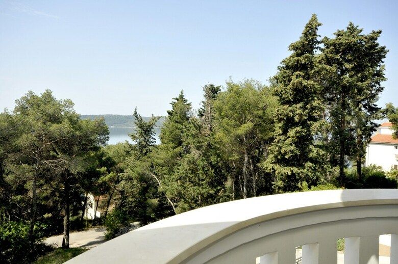 Villa Fani - Apartments And Rooms