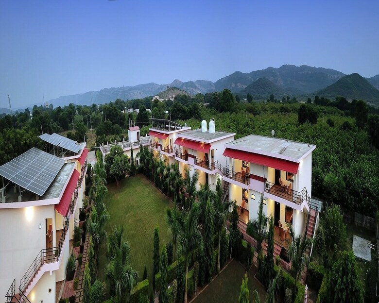 Hotel Ranthambore Bagh Palace