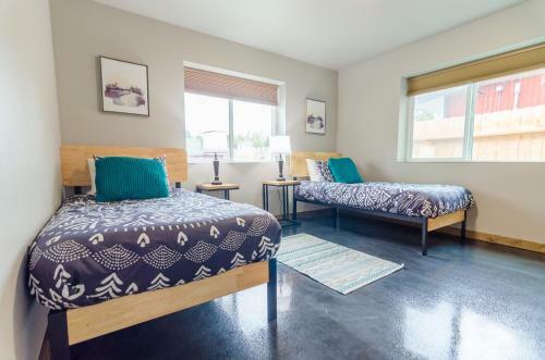 Glacier Suites