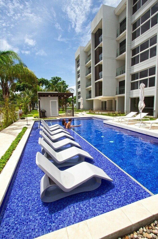 Apartamentos Playa Caracol Residences Vacation Rental