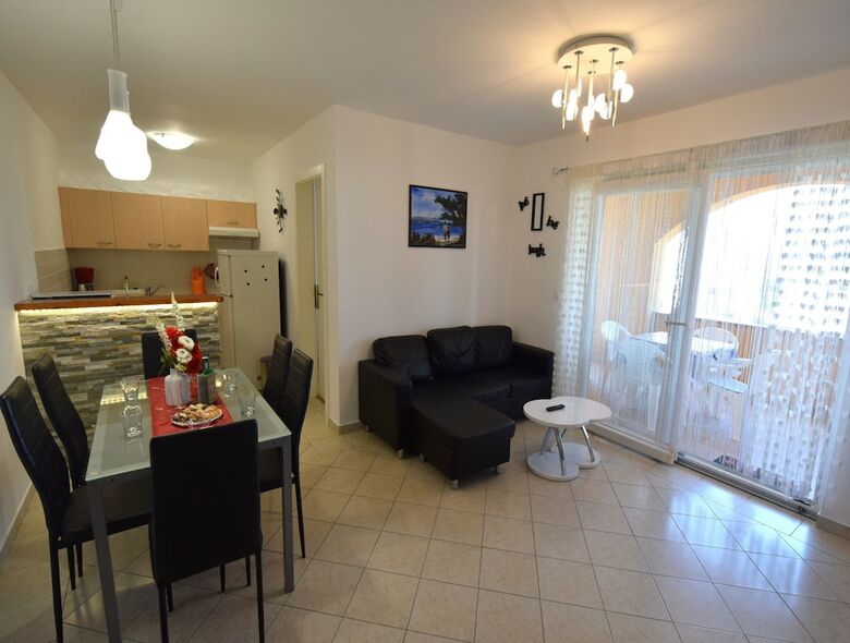 Apartment Lucy