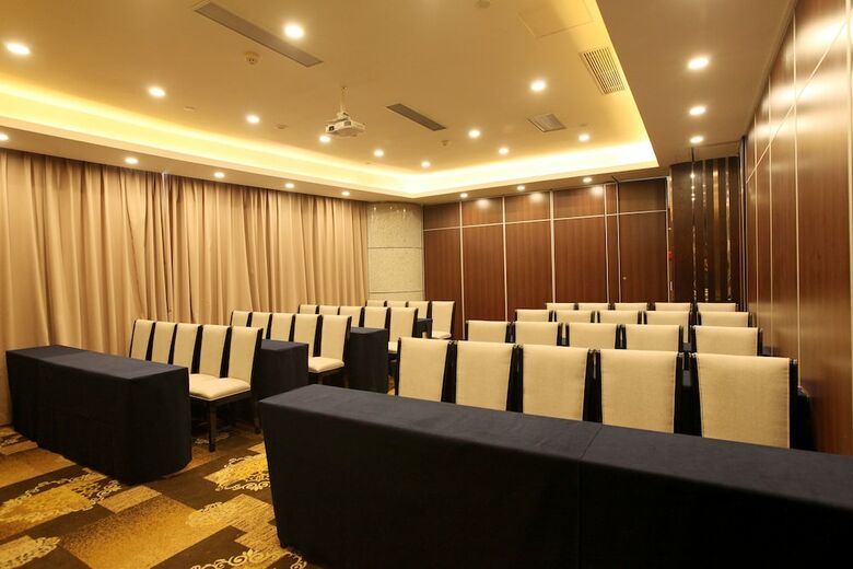 Elite Polink Global Hotel