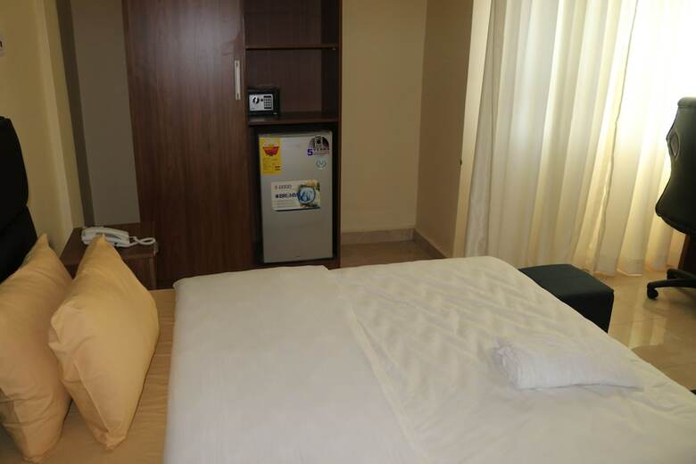Rhogem Hotel