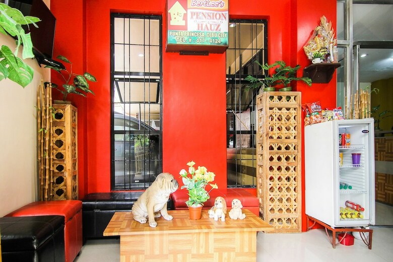 Hotel Oyo 238 Bertlee's Pension Hauz