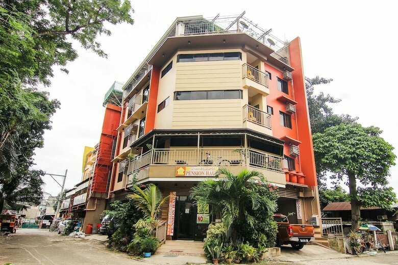 Hotel Oyo 238 Bertlee's Pension Hauz