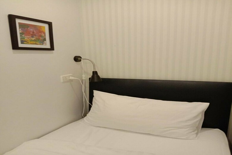 Hotel Oyo 960 The Urban Age Deluxe