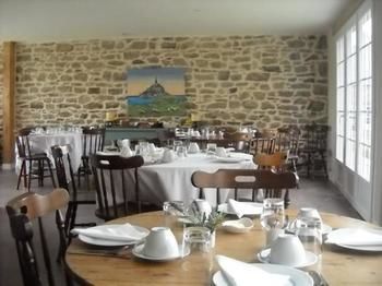 Hostal Manoir De L'ormelais
