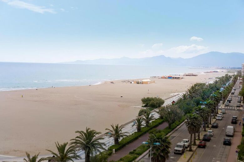Bungalow With 3 Bedrooms In Canet-en-roussillon