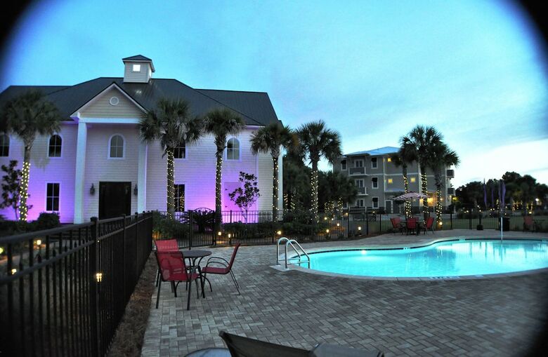 Hotel 30-a Suites
