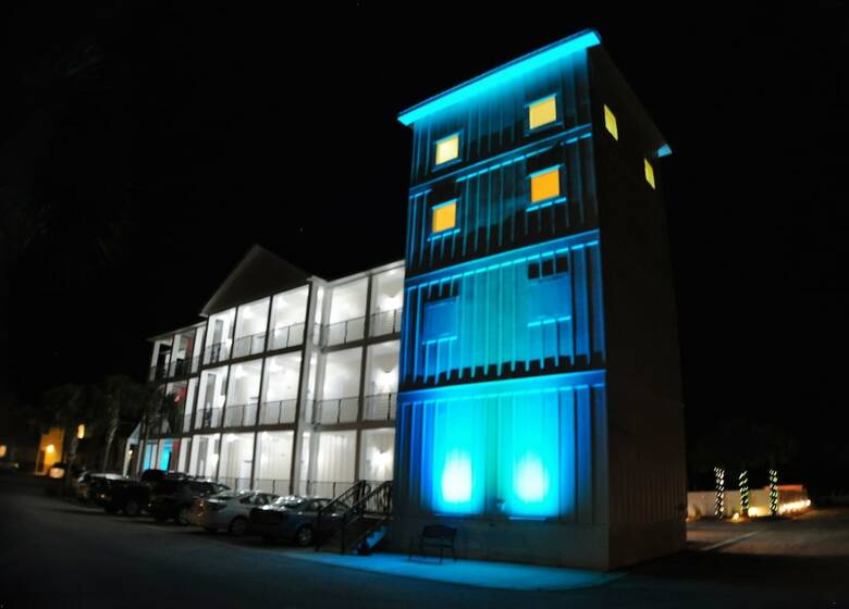 Hotel 30-a Suites