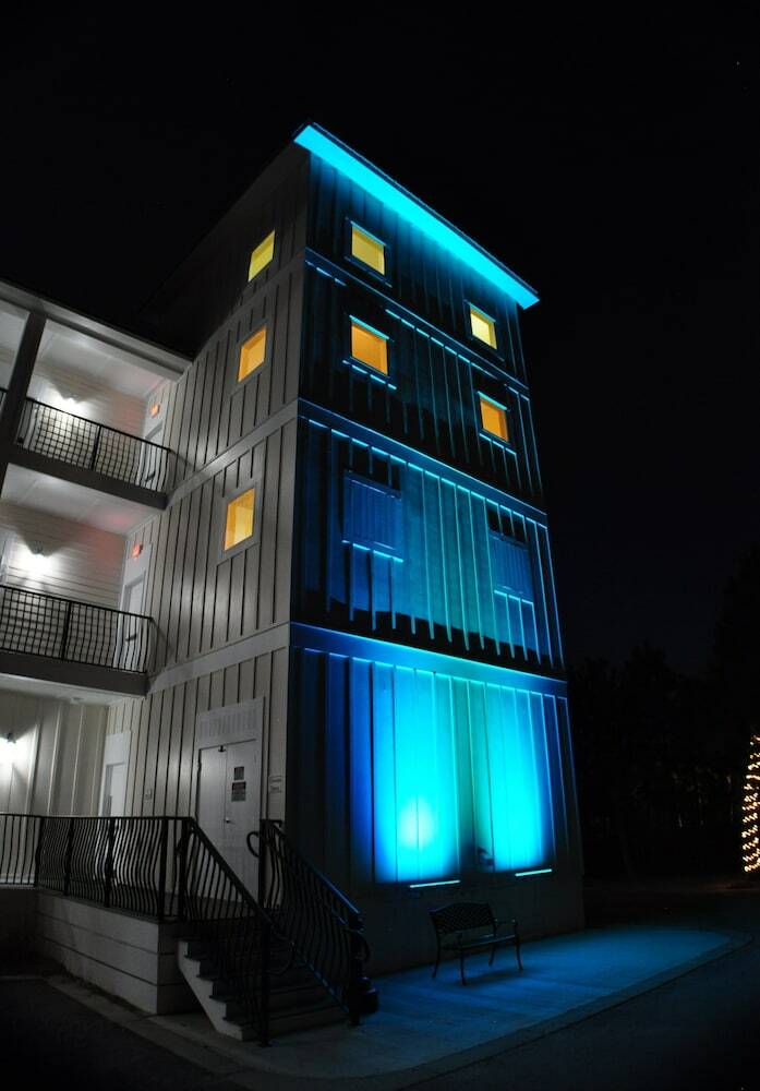 Hotel 30-a Suites