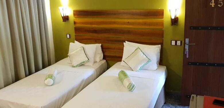 Hostal Sizzlers Hub
