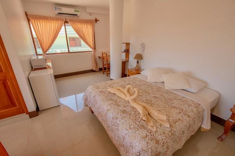 Hotel Hostal Tongo Reef