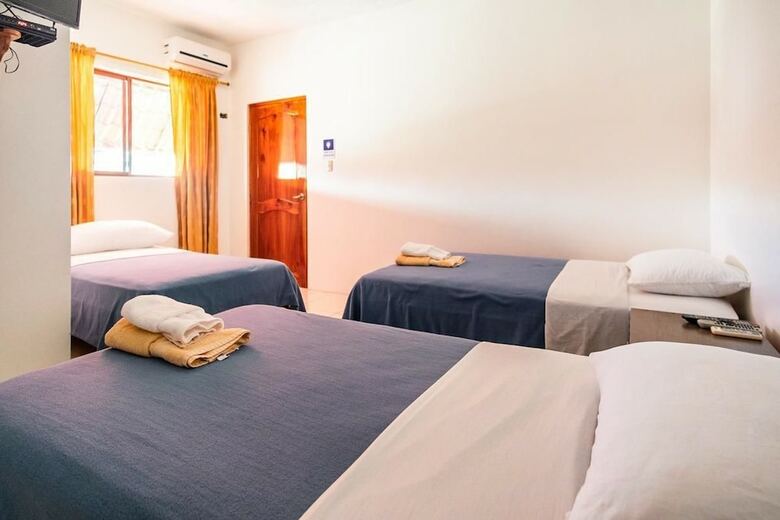Hotel Hostal Tongo Reef