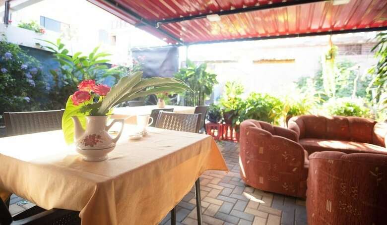 Hotel Hostal Tongo Reef